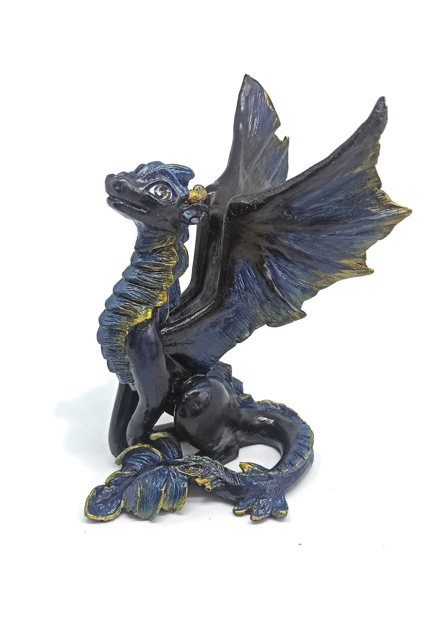 Figurine of a mighty dragon